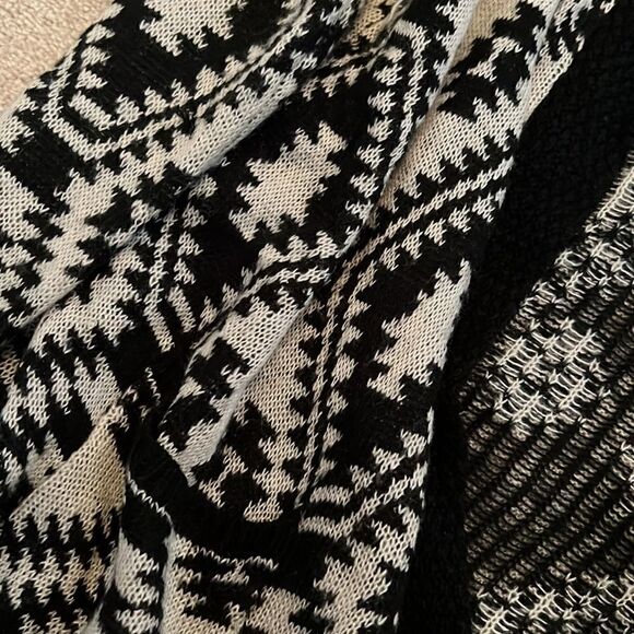 Printed Sweater Black/White Small Caruso - Picture 2 of 4